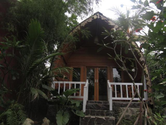 Bale Jukung Bed and Breakfast Tanjung  Buitenkant foto
