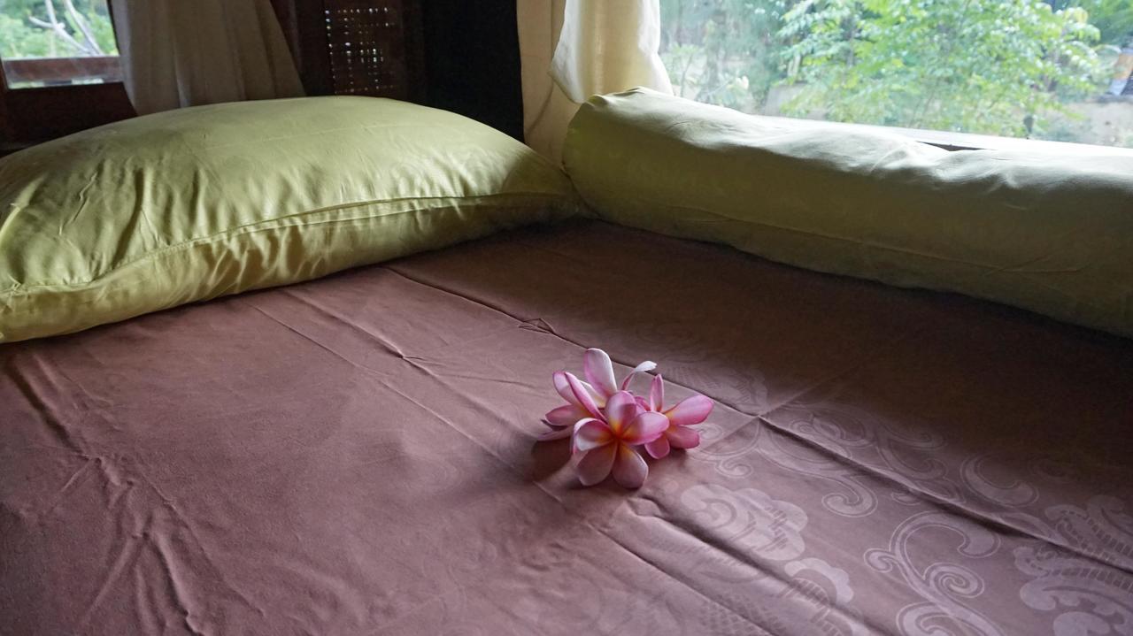 Bale Jukung Bed and Breakfast Tanjung  Buitenkant foto